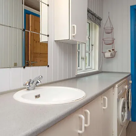 Three-bedroom Holiday In Romo 11 *